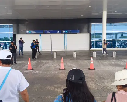 Gran movilización de maestros bloquea el aeropuerto de Mérida