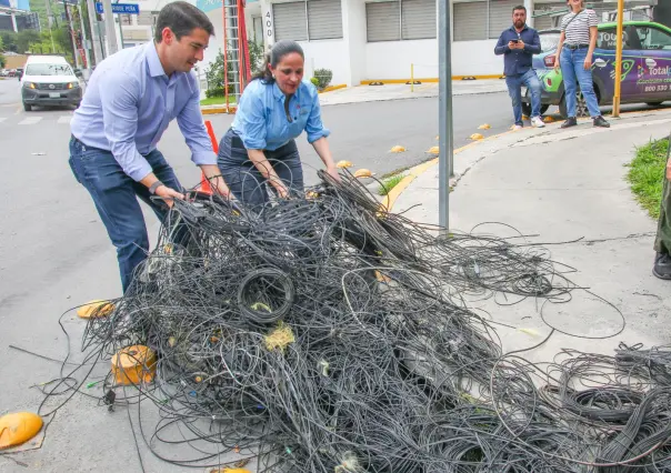 Retiran casi 200 kilómetros de cables en desuso en Monterrey