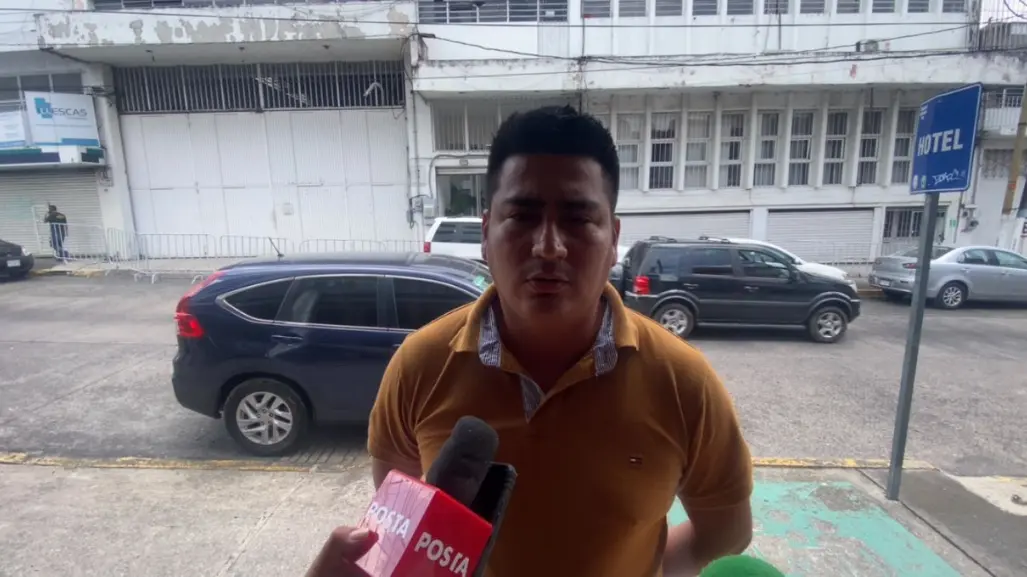 Afuera del OPLE de Clavijero en Xalapa 13 cómputos municipales esperan inicio de recuentos