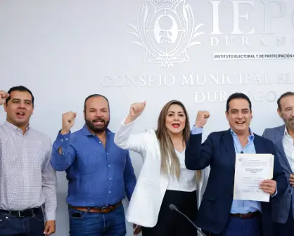Toño Ochoa recibe constancia de mayoría y es el primer alcalde reelecto de Durango