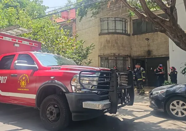Cae barda en vivienda de la colonia Narvarte; no se reportan lesionados