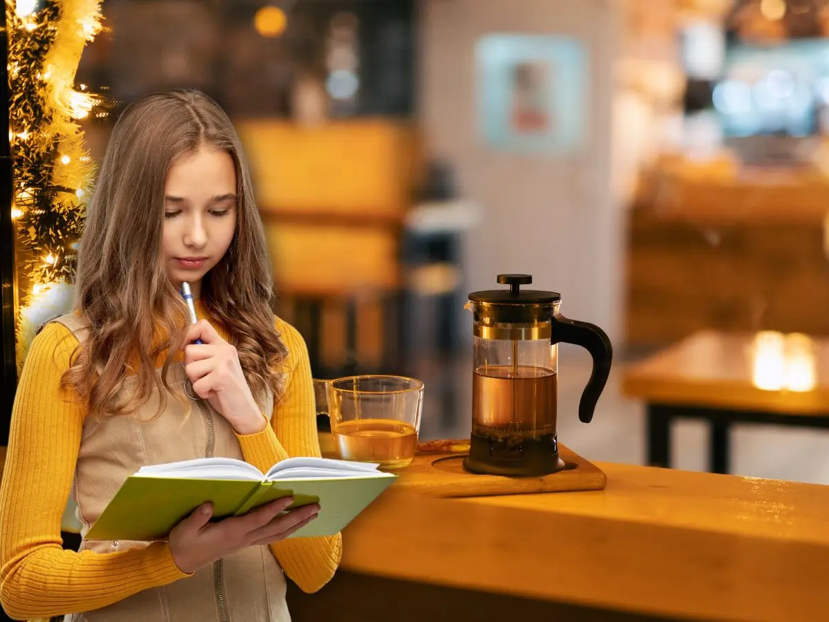 La tranquilidad que ofrecen estas cafeterías de Mérida las convierten en lugares ideales para hallar la concentración perfecta.- Fuente Canva
