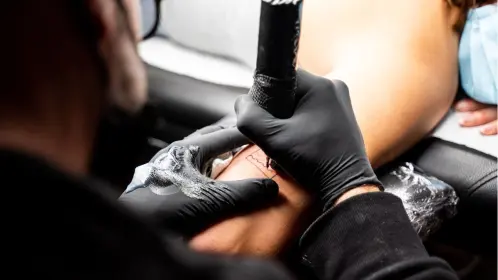 ¿De qué trata tatuando con el corazón de CRIT Coahuila?