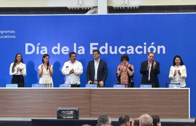 Ternium entrega becas en Preparatoria Roberto Rocca y anuncia construcción de secundaria en Pesquería