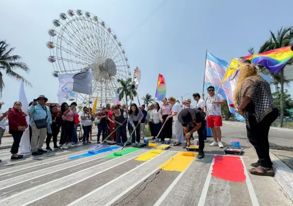 Mes del Orgullo LGBT+ llena de color la Laguna del Carpintero
