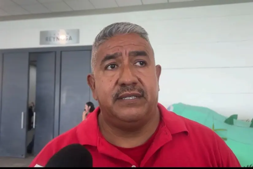 Héctor Guzmán, comandante del Cuerpo de Bomberos en Tampico. 