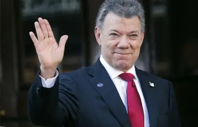 Juan Manuel Santos llega a Puebla para hablar de paz y desarrollo urbano