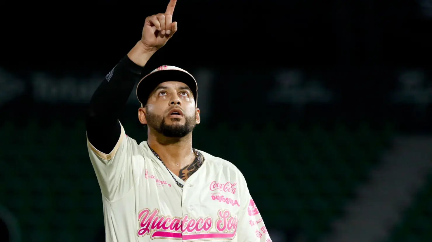 Yoanner Negrín ‘El Asere’ tuvo una noche espectacular ante los Conspiradores al llegar a 77 triunfos y 600 ponches como melenudo.- Fuente Leones de Yucatán