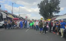 Comerciantes del mercado Granaditas de CDMX protestan en Tepito por clausura de baños públicos