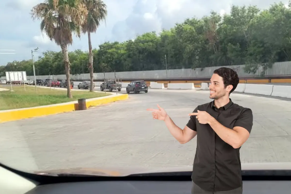 Así la fila para cruzar el puente Reynosa - Hidalgo | Foto: Perla Herrera
