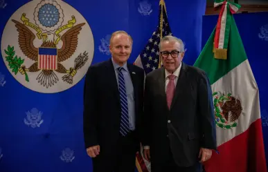 Rubén Rocha Moya asiste al 249 aniversario de la independencia de EU en Hermosillo