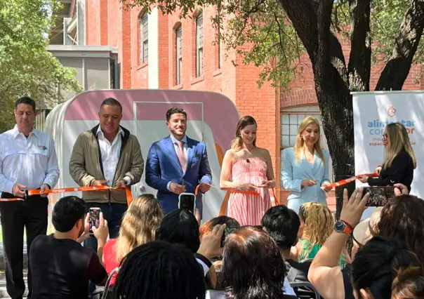 Samuel García y Mariana Rodríguez inauguran dos lactarios en el Parque Fundidora