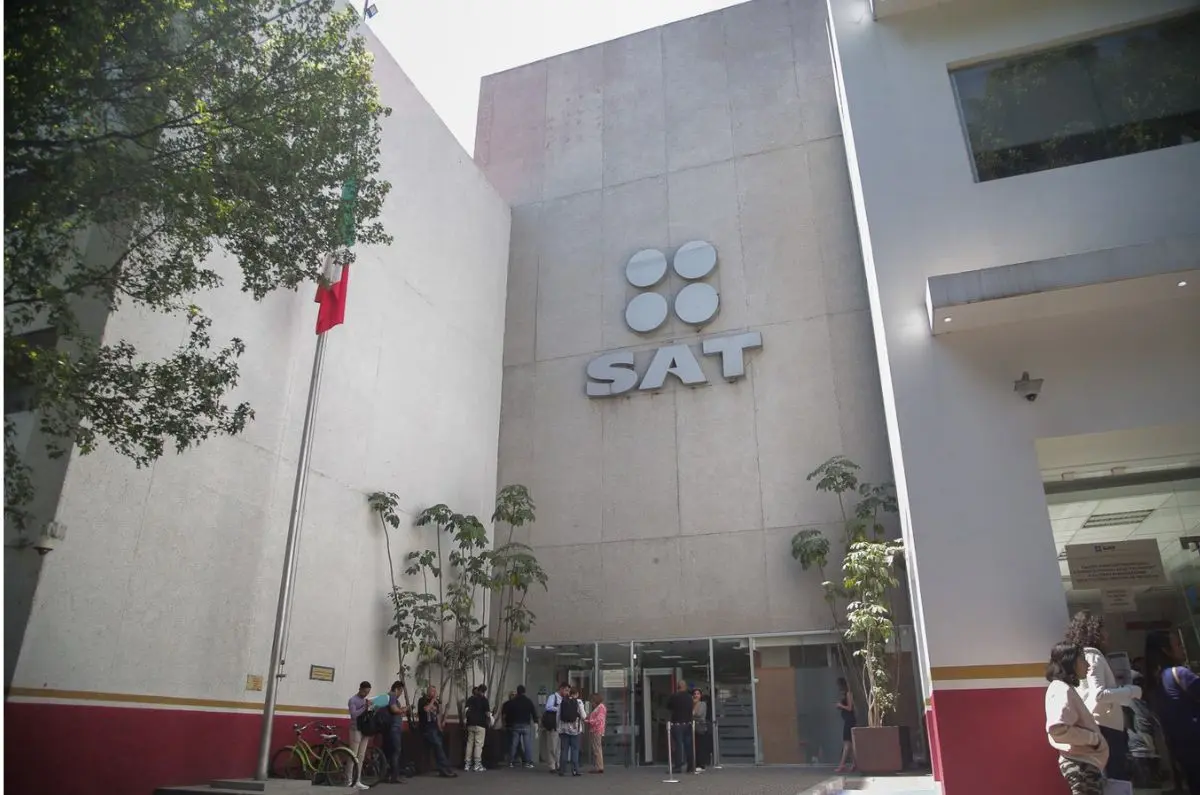 SAT advierte por falsas visitas para imponer sanciones. Foto: X (@SATMX)