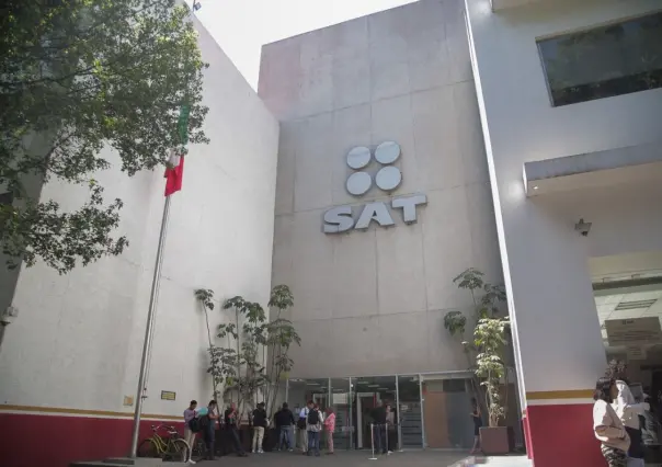 SAT advierte por falsas visitas para imponer sanciones