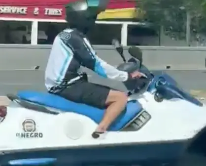 ¿Moto... de agua? Graban curioso vehículo circulando en Garza Sada en Monterrey l VIDEO