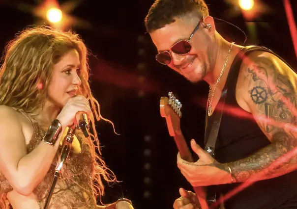 Shakira le lanza piropo a Alejandro Sanz y fans piden que ya mejor anden
