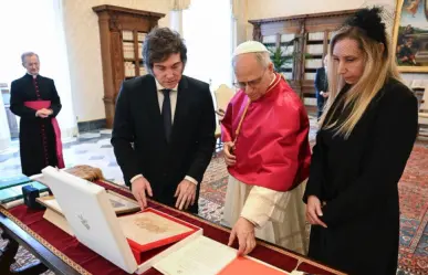 El Papa León XIV recibe a Javier Milei en el Vaticano