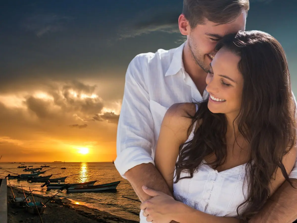Para disfrutar de un bello atardecer en pareja las playas de Yucatán son los lugares ideales por ofrecer escenarios fantásticos a la hora que se oculta el sol.- Fuente Canva