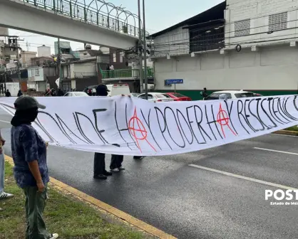 VIDEO | Estudiantes de UAEMéx bloquean Paseo Tollocan, dicen no a las clases en línea
