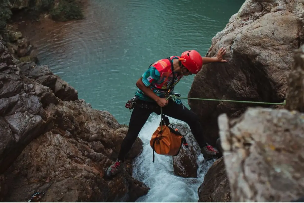 El punto más alto para la realizar rappel en el cañón Goteras es de 45 metros. Foto: visitnayarit.travel
