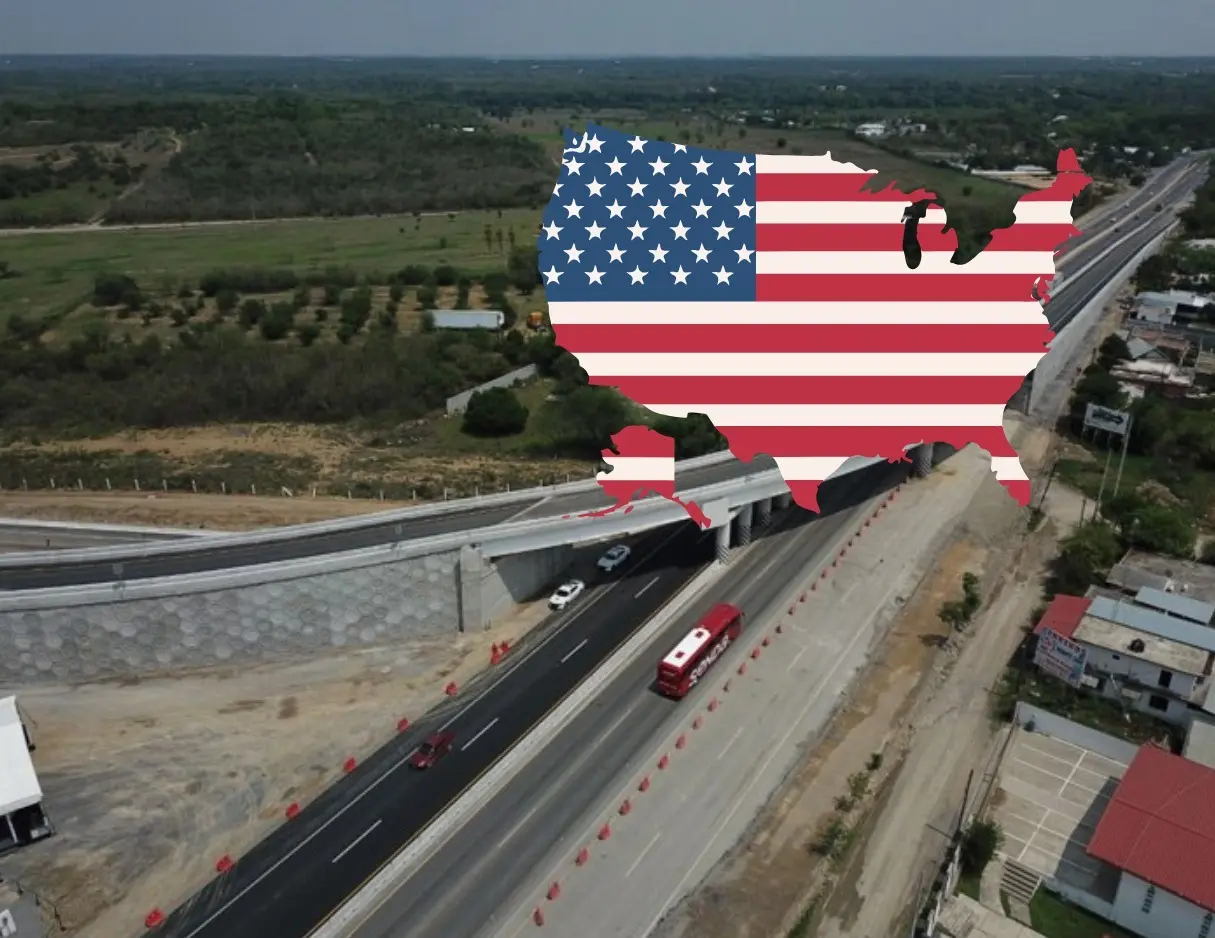En el contexto del nearshoring y el comercio fronterizo, el Nuevo Periférico coloca a Nuevo León como un nodo estratégico para el tránsito eficiente de mercancías hacia y desde Estados Unidos. Foto: Canva.