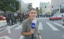 VIDEO | Reportera fue herida mientras cubría manifestaciones en Los Ángeles, California