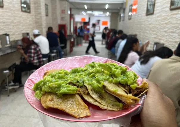 Tacos de canasta Los Especiales: el sabor emblemático del centro de CDMX recomendado por Michelin