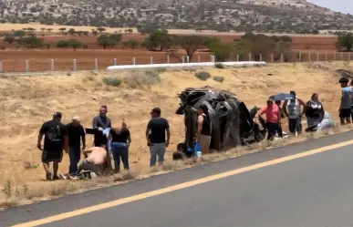Paisanos se accidentan en autopista Durango - Torreón y mueren 3 mujeres