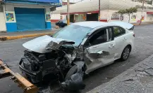 Aparatoso choque entre auto compacto y tráiler deja dos heridos en la GAM