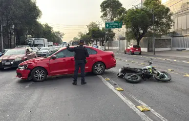 Motociclista de CDMX resulta lesionado tras fuerte choque en Azcapotzalco