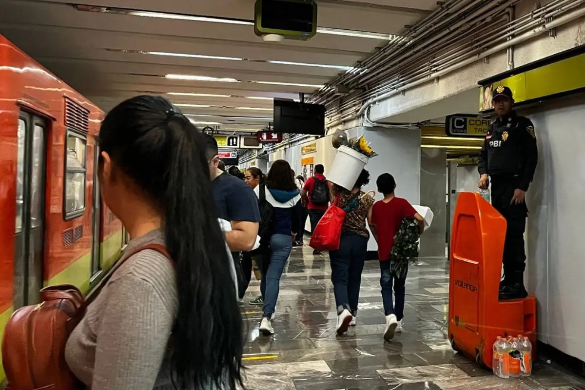 Estación de la línea 3 del Metro CDMX. Foto: Laura Ávila