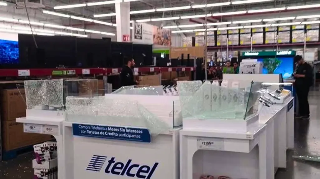 Imparables asaltos a centros comerciales en Puebla capital; 4 robos en 3 días