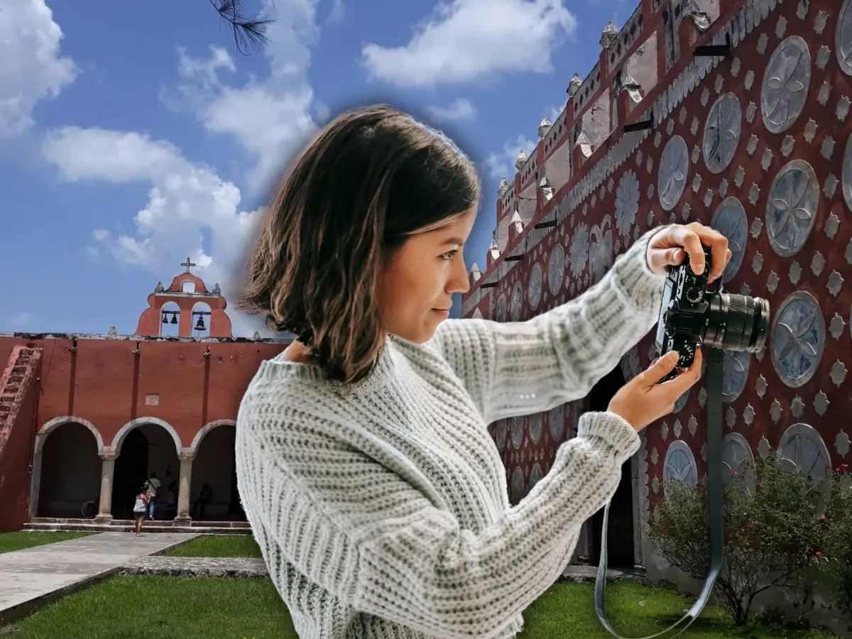 Este sitio tiene una de las iglesias más bellas de Yucatán y destaca por su color rosa rojizo que es ideal para una sesión de fotos. Fuente martha barrera y Canva