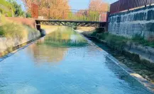 Este río de aguas cristalinas a 30 minutos de Victoria forma refrescantes canales