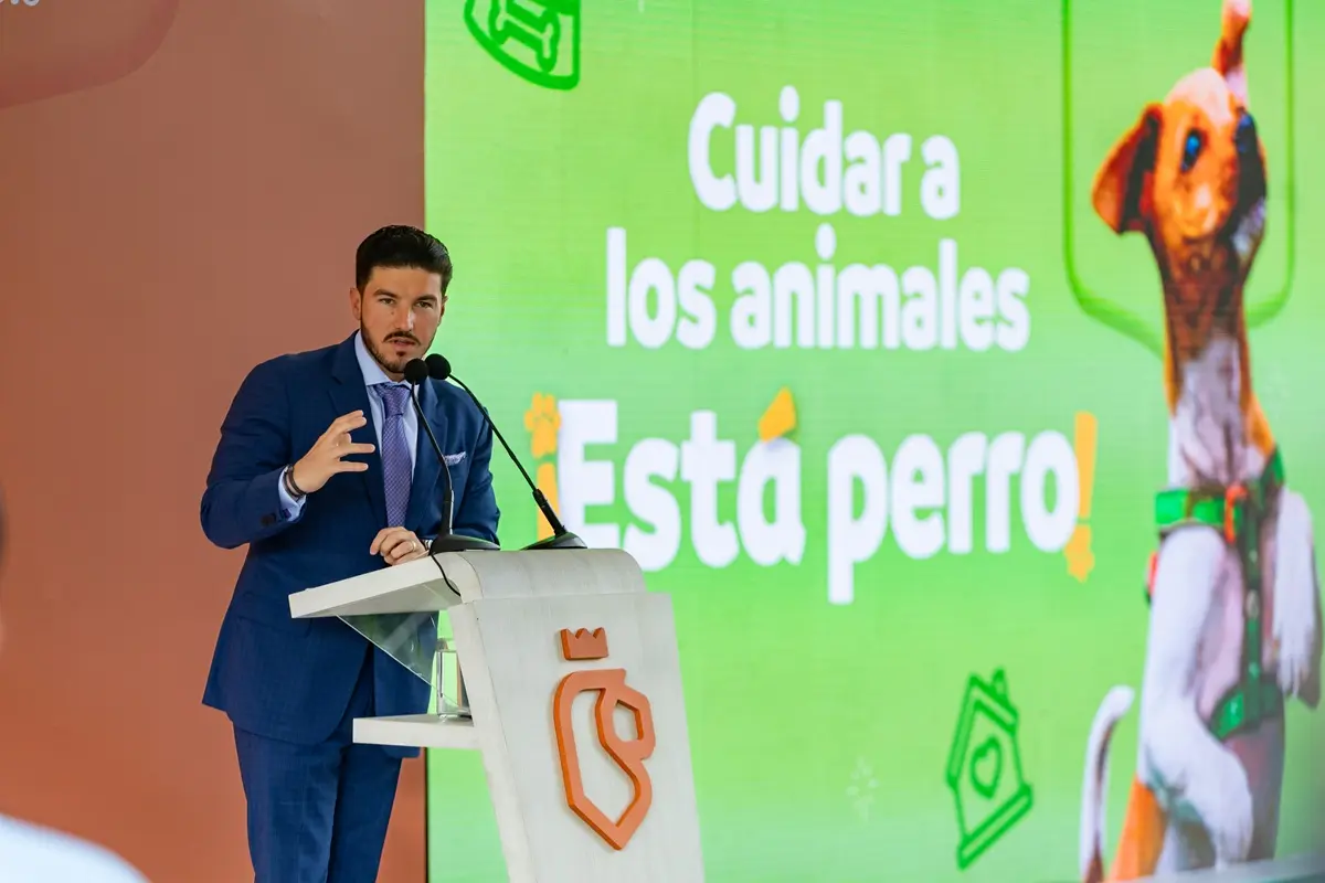 El gobernador de Nuevo León, Samuel García Sepúlveda, durante la entrega de la primera etapa del Centro Estatal de Atención Animal en Guadalupe. Foto: Gobierno de Nuevo León