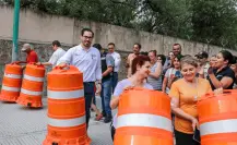 David de la Peña entrega pavimentación en Los Cavazos