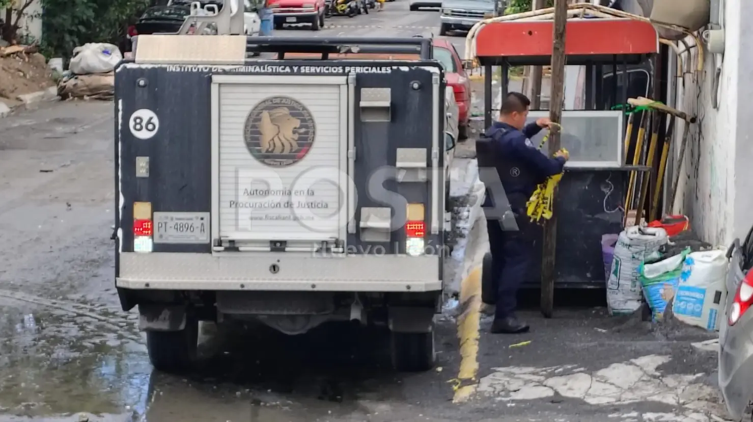 Elementos de la Fiscalía General de Justicia de Nuevo León en la zona donde ocurrió la balacera. Foto: POSTA.