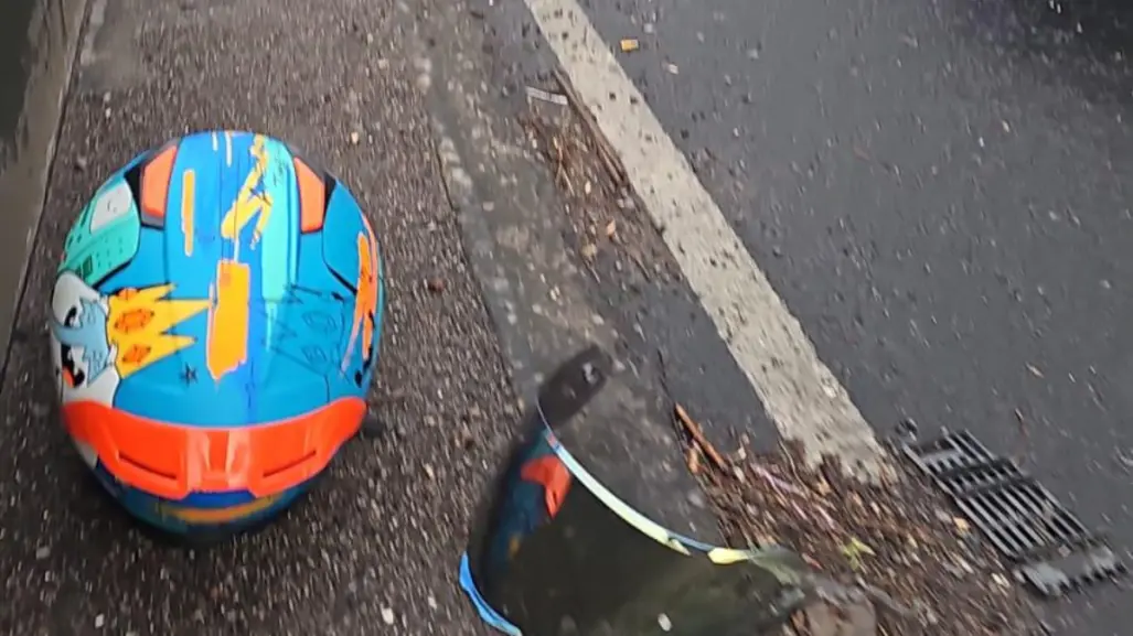 Motociclista sufre accidente en Paseo de la Reforma a la altura de Santa Fe en CDMX 