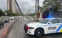 Lluvias fuertes provocan cierre vial en este cruce de Monterrey