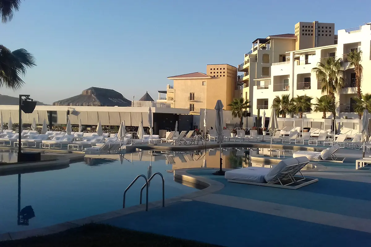 Hotel en Los Cabos, ideal para disfrutarse en esta época de calor. Foto: Modesto Peralta Delgado.