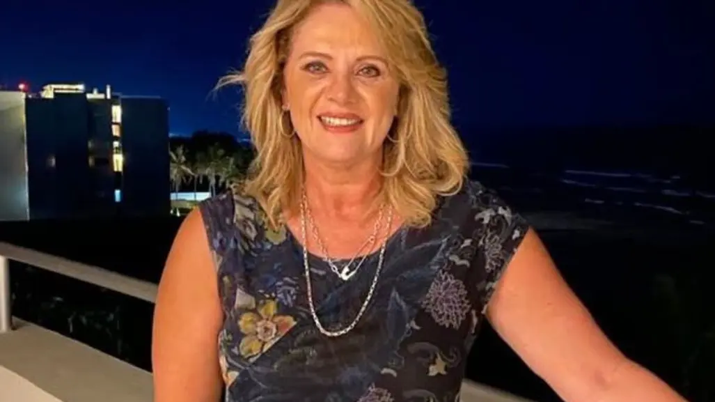 Erika Buenfil presume fotografía junto a Brad Pitt, y causa revuelo en redes sociales