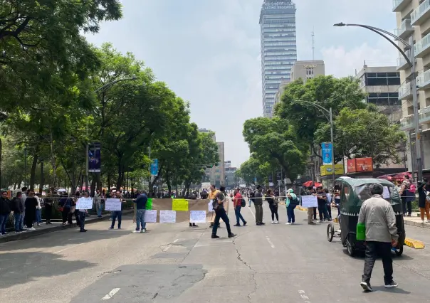 Trabajadores del PJCDMX bloquean por segundo día Eje, aún no hay acuerdos