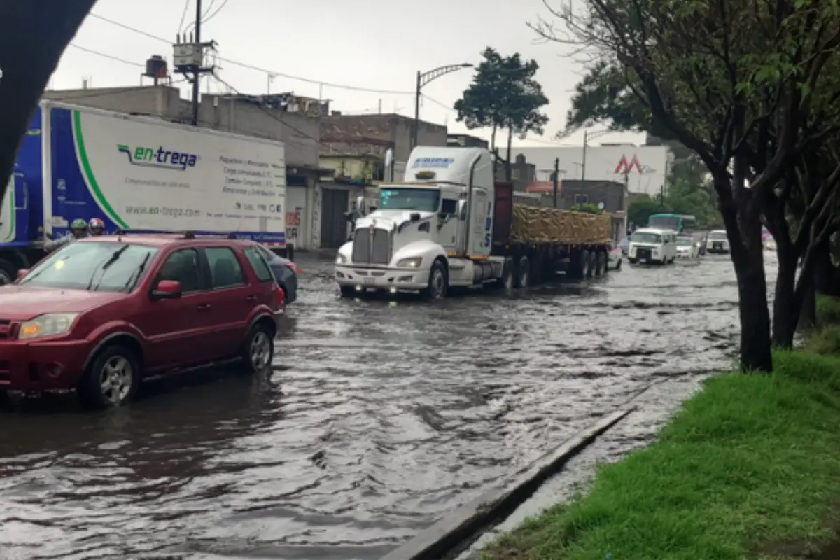 Calles inundadas hoy 12 de junio, Foto: X @OVIALCDMX