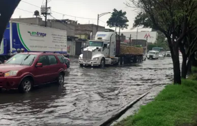 Lluvias intensas generan inundaciones en estas calles de CDMX