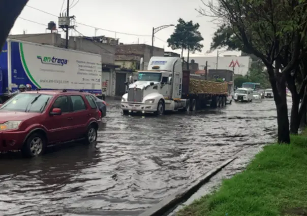 Lluvias intensas generan inundaciones en estas calles de CDMX