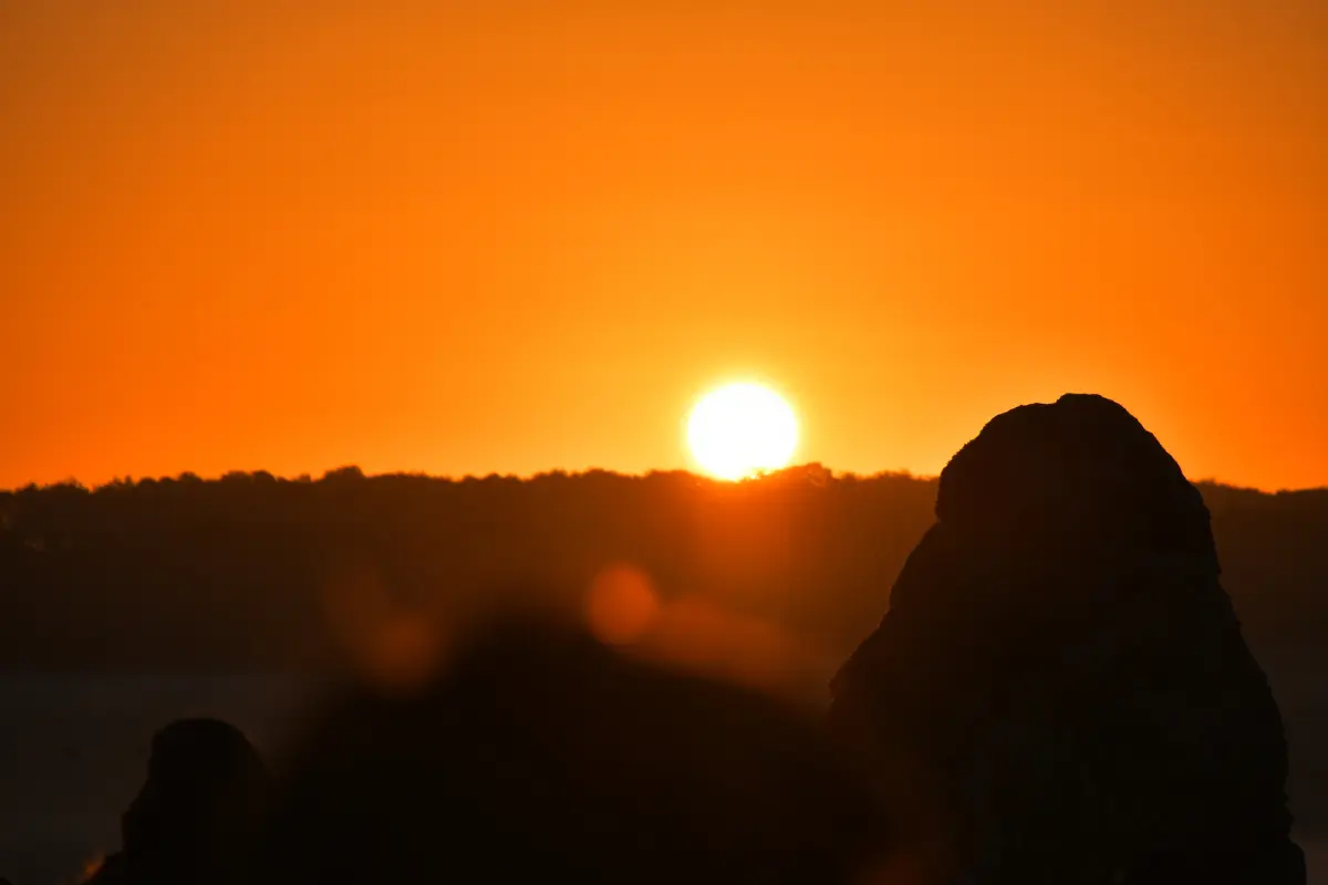 Con la llegada del Solsticio de Verano, prepárate para disfrutar de los días más cálidos en México. Foto: Canva