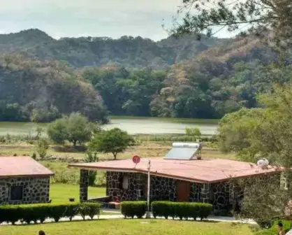 Descubre las bellezas naturales en esta laguna escondida en Colima