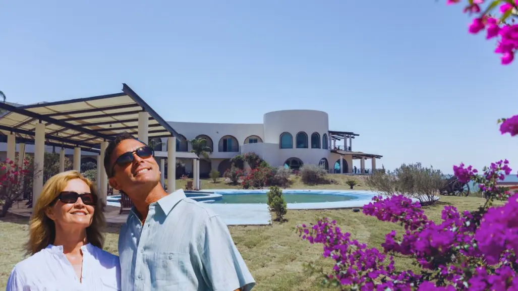 ¿Cuáles son las amenidades del nuevo hotel resort en la presa El Cuchillo?