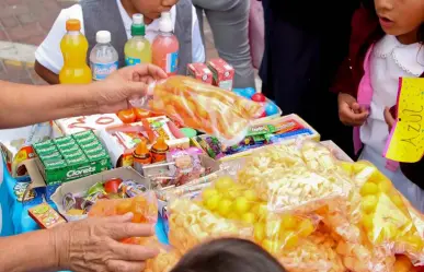 "Dealer de papitas": alumnos revenden comida chatarra en escuelas de Tamaulipas