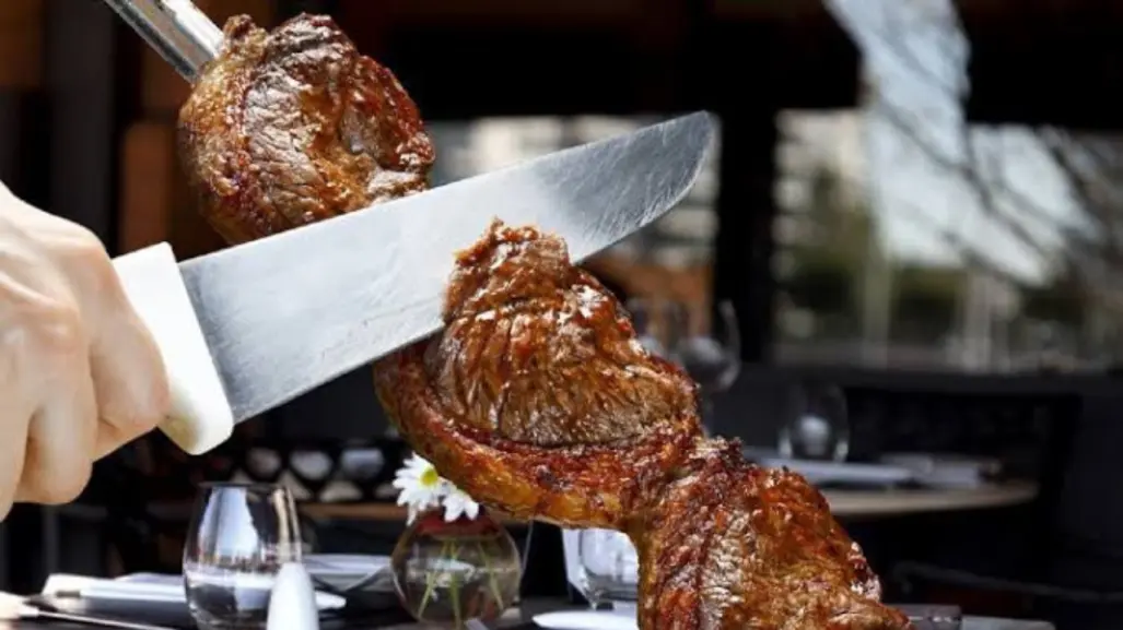 ¿No sabes qué hacer este Día del Padre? Este buffet brasileño al norte de Toluca es la mejor opción